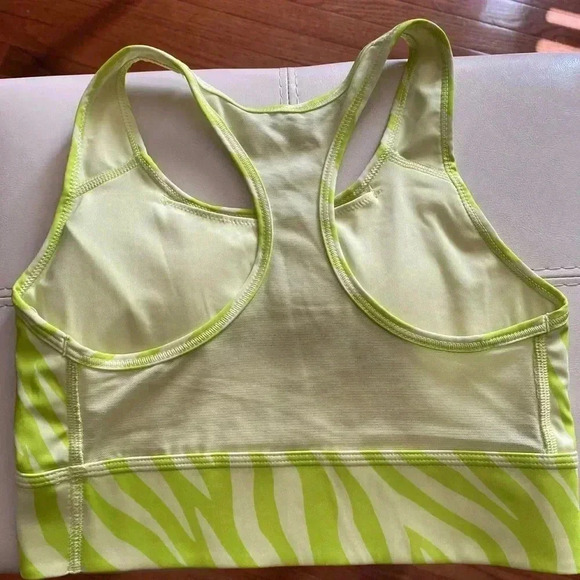 NIKE Sports Bra Sz small - Picture 2 of 3